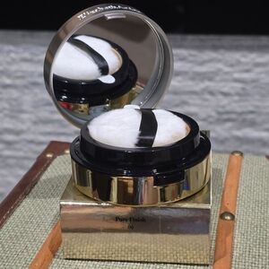 ELIZABETH ARDEN POWDER